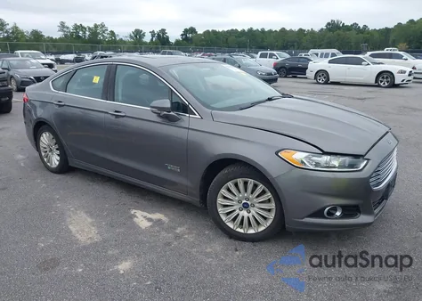 2013 Ford Fusion Energi Titanium z USA, uszkodzony, nr VIN 3FA6P0SU4DR285304